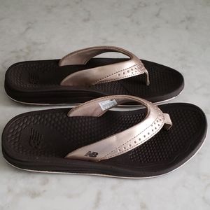 Women's Size 6 New Balance Bronze Flip Flops